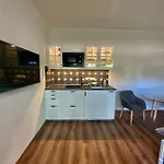 V Ulicce Kır Evi *