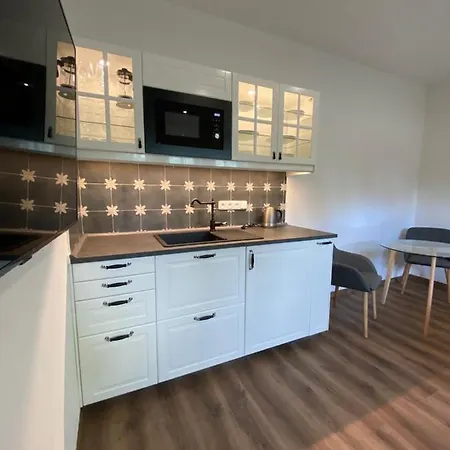 Landhuis V Ulicce