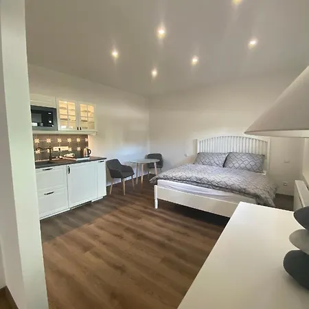Kır Evi V Ulicce *